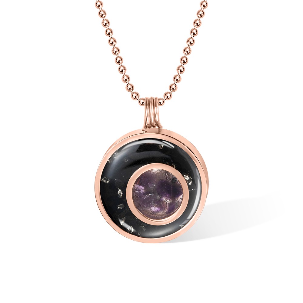pendant necklace