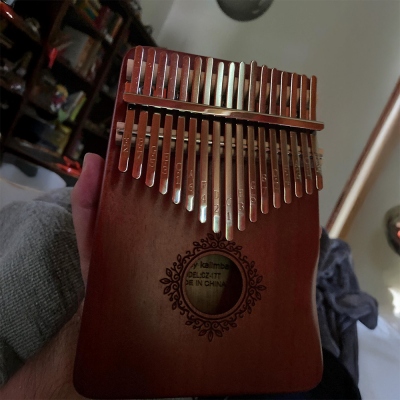 Kalimba 17 touches personnalisée avec nom gravé, piano à pouces africain en bois avec texte, instrument de musique, cadeau d'anniversaire pour enfants/adultes/passionnés de musique