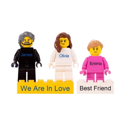 Mini-figurines personnalisées sur un cadeau d'anniversaire unique en brique personnalisée