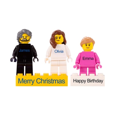 Personalisierte Mini-Figuren auf einem kundenspezifischen Ziegelstein-einzigartigen Geburtstagsgeschenk