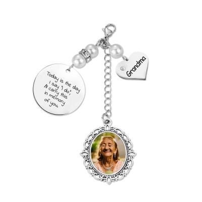Customized Lace Oval Photo Bouquet Charm for Bridal Memorial Bouquet, With Heart Engraved Pendant, Memorial Wedding Gift for Bride