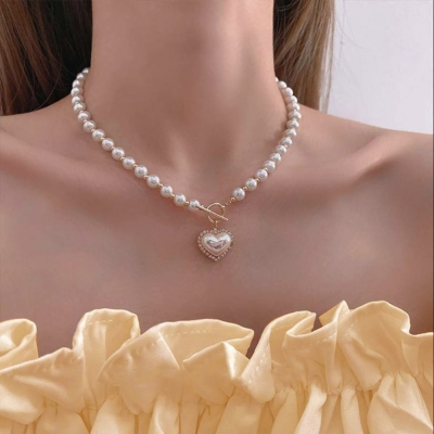 Collar de corazón de perlas, collar con colgante de corazón con cuentas de perlas delicadas, regalo para mamá/esposa/novia/hermana/amigos