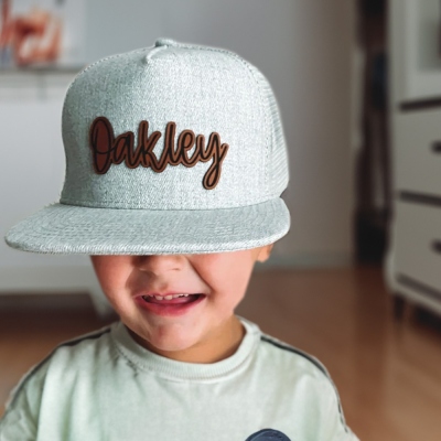 Chapeau de camionneur en cuir personnalisé, casquette personnalisée pour enfant, chapeau arrière en maille de camionneur avec snapback réglable, cadeau pour nourrisson/tout-petit/junior/adulte