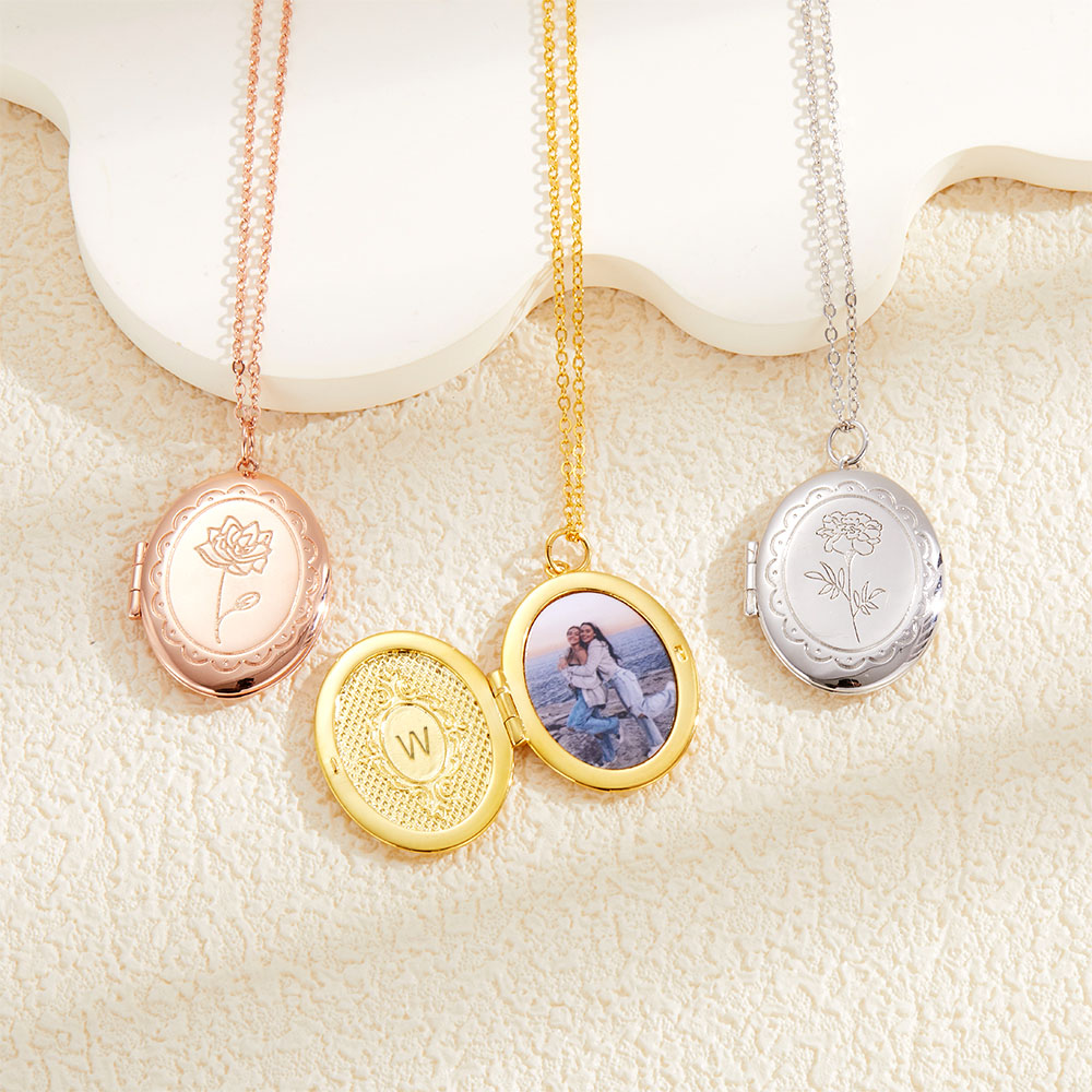Colar com medalhão oval com foto personalizada e flor de nascimento inicial, colar oval com imagem personalizada, presente de aniversário/aniversário/dia das mães para mamãe/ela