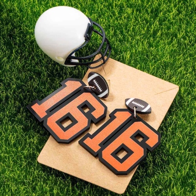 Boucles d'oreilles personnalisées avec numéro de joueur, boucles d'oreilles numéro de sport avec baseball/football/soccer/volleyball, cadeau pour les amateurs de sport/maman/fans