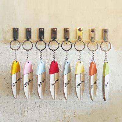 Personalized Engraved Name Mini Surfboard Keychain, Beach Themed Party Favors, Surfing Accessories Decor, Hawaii Souvenir, Beach Cool Gift for Surfers