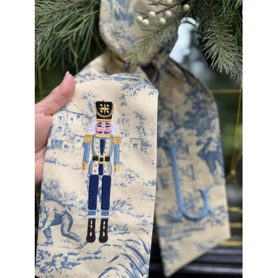 Personalized Color & Initial Nutcracker Toile Wreath Sash, XL Christmas Door Decor with French Toile Pattern Design, Christmas Gift for Family/Friend