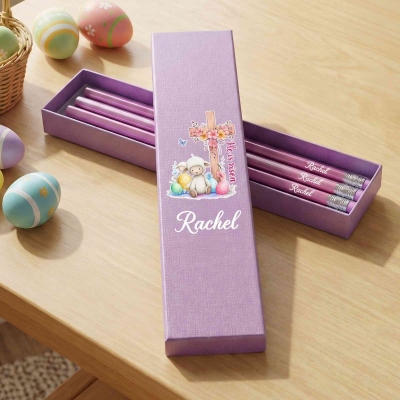 Personalisierte Namenskreuz-Ostereier mit Schafmotiv „Er ist auferstanden“, 12 HB-Bleistifte in Macaron-Farben mit Box, Schulbedarf, Oster-/Schulanfangsgeschenk für Kinder