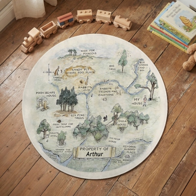 Personalisierte, klassische Winnie Puuh 100-Morgen-Wald-Karte Runde Fleece-Fußmatte, rutschfester, waschbarer Teppich, Geschenk zur Babyparty/zum Geburtstag für Babys/Kinder