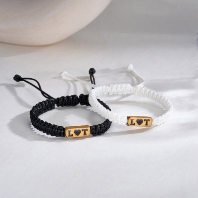 Personalisierte geflochtene Armbänder mit Initialen für Paare (2er-Set), Partnerschmuck, Geschenk zum Valentinstag/Jahrestag für Paare/Partner