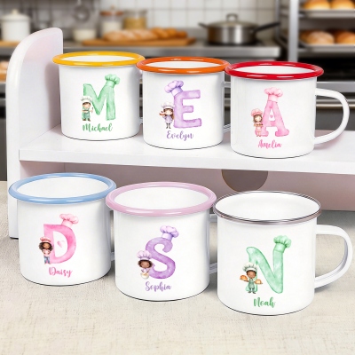 Personalisierte Emaille-Tasse mit Namen und Initialen, Aquarell-Cartoon-Backmotiv (Junge/Mädchen), 350 ml, mit Henkel, ideal als Campingbecher, Geburtstagsgeschenk für Kinder