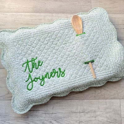 Custom Embroidered Casserole Dish Cover with Text, Scalloped Edge Casserole Dish Cover, Bridal Shower Favor, Housewarming Gift for Friends/Family