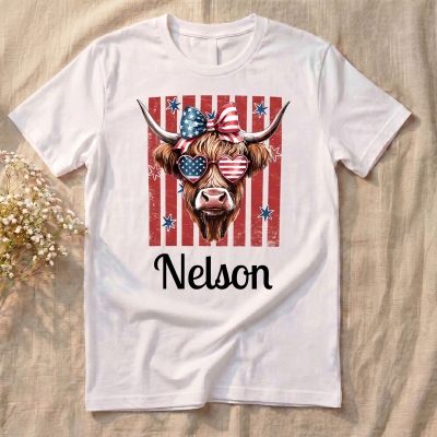 Custom Name Patriotic Highland Cow Stars and Stripes T-Shirt, Cotton 4th of July Tee, Independence Day Gift for American Women/Highland Cow Lovers