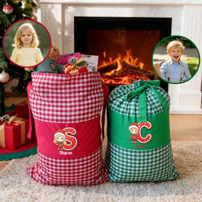 Personalized 3D-Effect Artwork Kid Character Photo Plaid Christmas Gift Bag with Name and Initial, Christmas Gift for Kids/Family