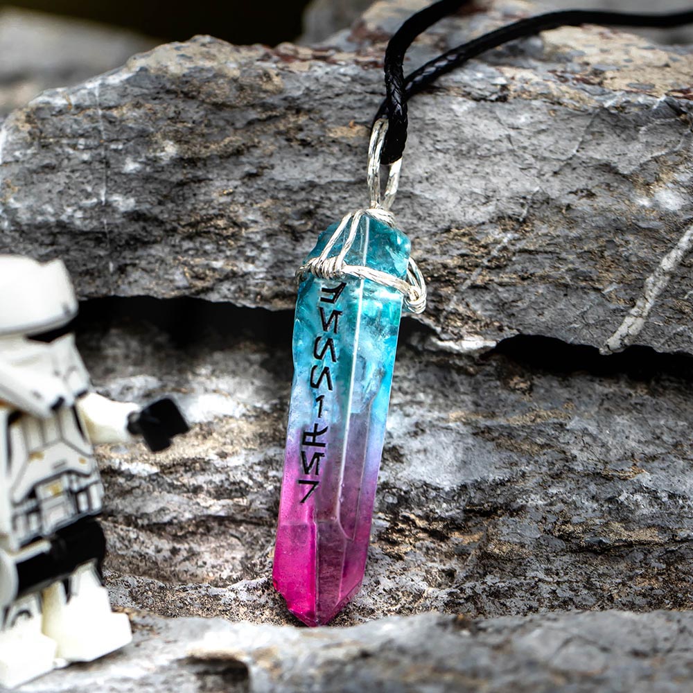 Personalized Kyber Crystal Necklace in Aurebesh
