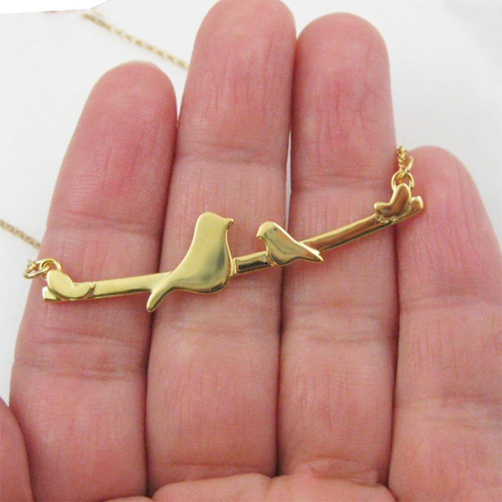 Collier personnalisé de famille d'oiseau, oiseau de mère avec 1-5 oiseaux de bébé, enfants de 1 jusqu'à 5, collier pour le cadeau de jour de mère