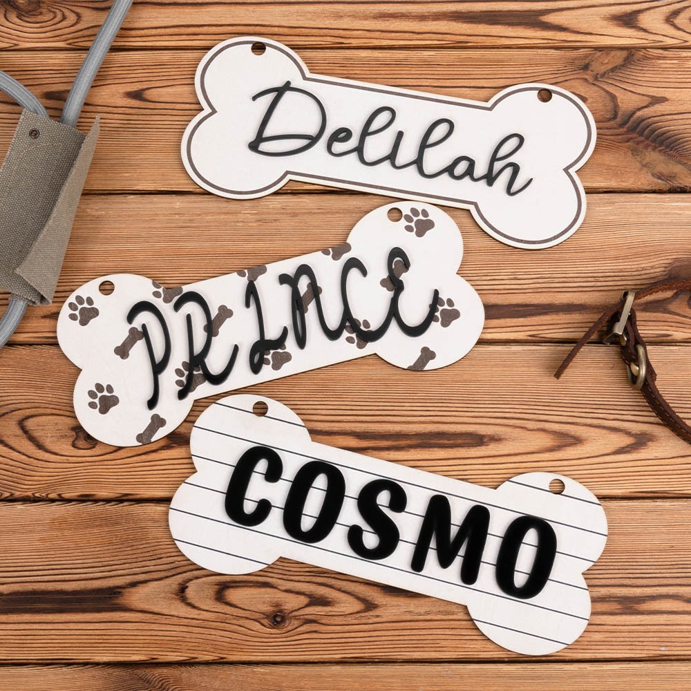 Signe personnalisé de caisse d'os de nom, signe de chien, décor de chambre de chien, signe de chenil de chien, signe suspendu de caisse, cadeau pour des amants d'animal familier/chien maman, cadeau commémoratif d'animal familier