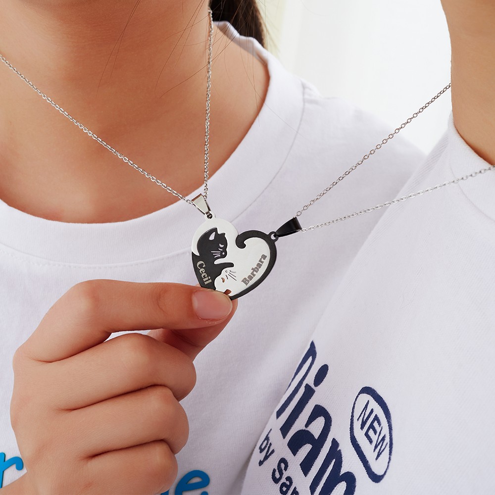 Aangepaste naam zwart-witte kat ketting, set van 2, vriendschap ketting, zuster ketting, beste vriend sieraden, cadeau voor kattenliefhebber/vriend/haar