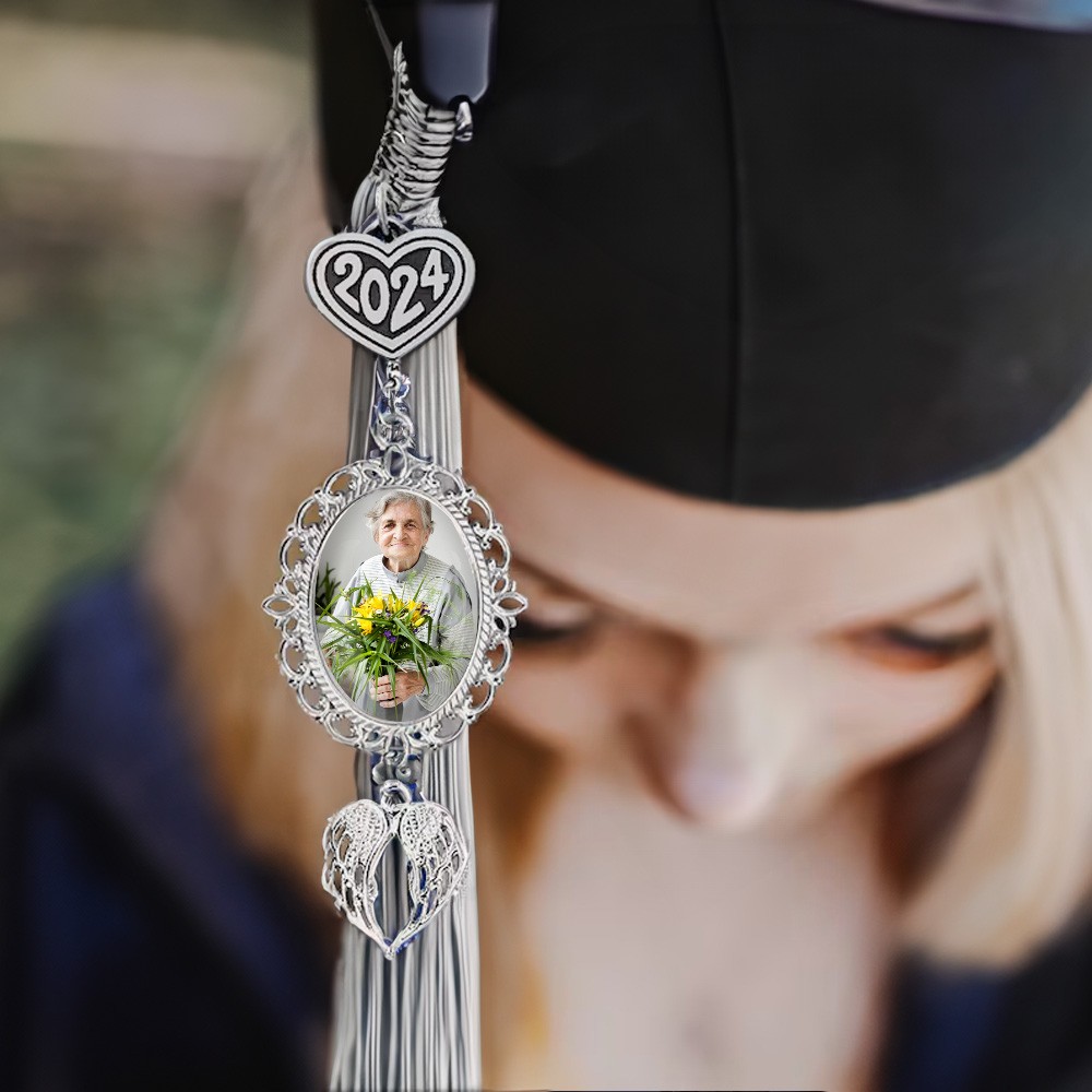 graduation cap decorations