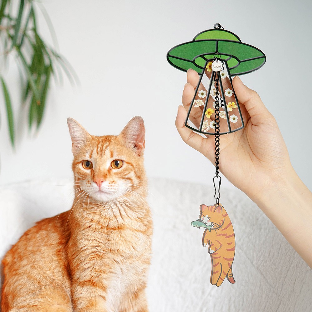 Customized colorful flower cat pendant captured by UFO