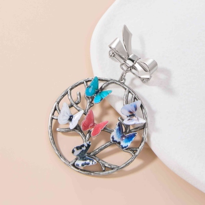 brooch
