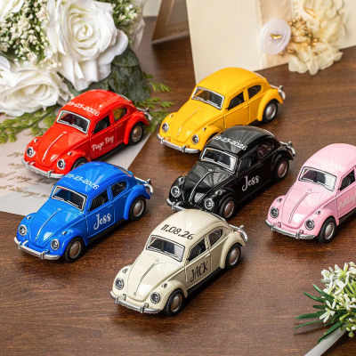 Modèle réduit de voiture vintage