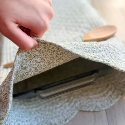 Gepersonaliseerde, geborduurde ovenschotelhoes met tekst, ovenschotelhoes met geschulpte rand, ideaal als bedankje voor een vrijgezellenfeest of housewarmingcadeau voor vrienden/familie.