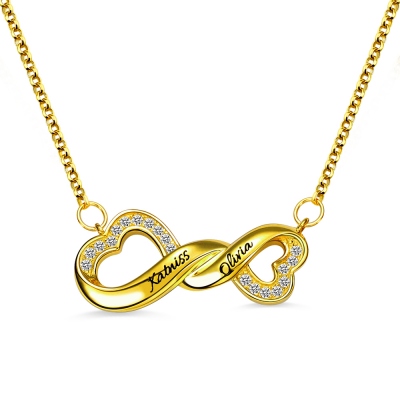 Graverad infinity dubbel hjärta namn halsband för henne i guld