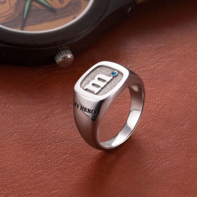 Bague chevalière initiale unisexe en argent sterling carré personnalisé