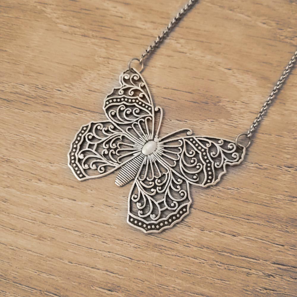 papillon necklace