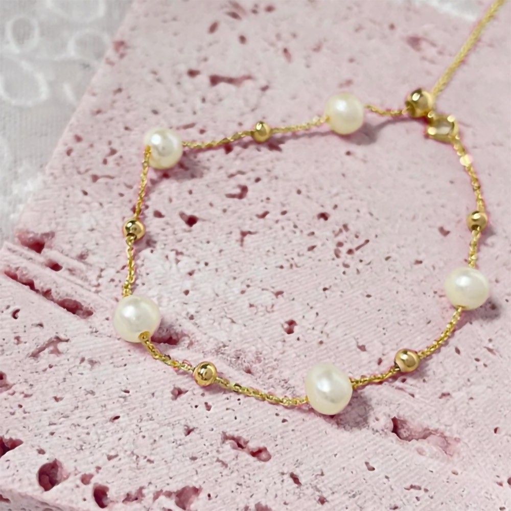 jewelry pearls