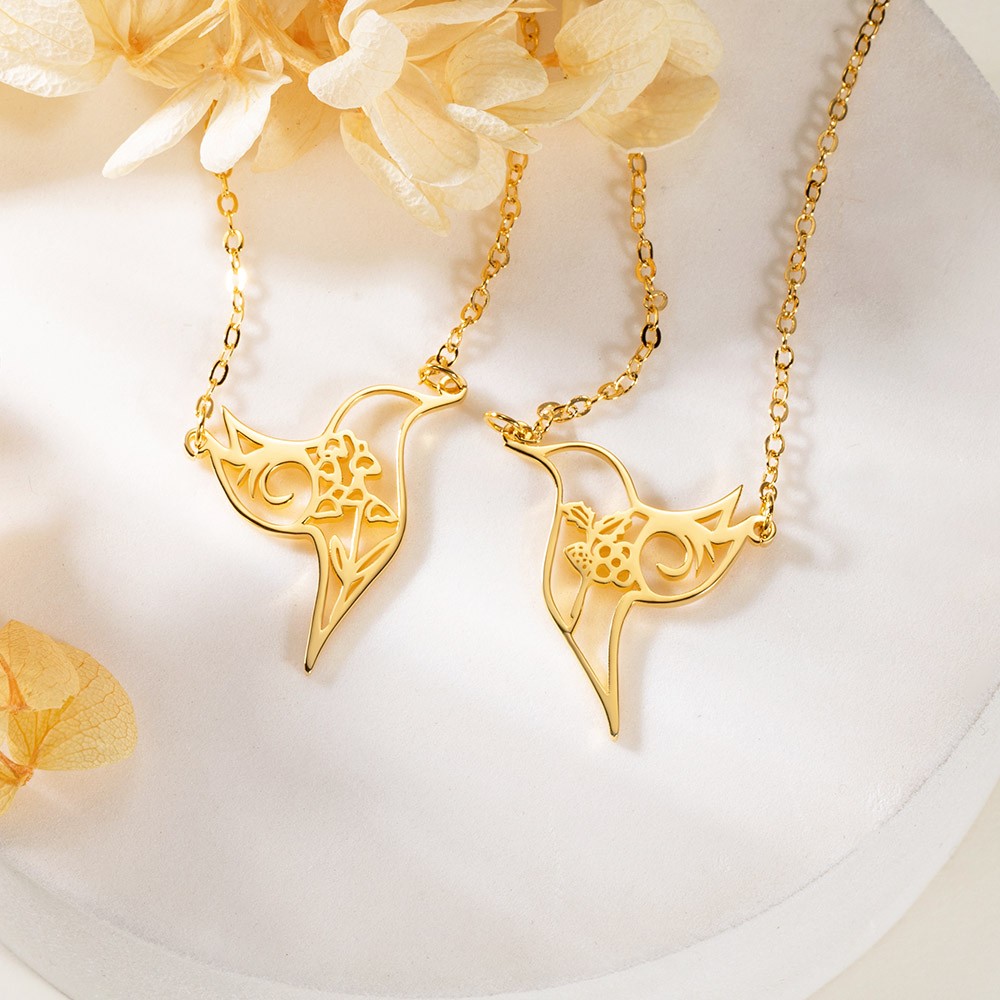 Custom Birth Flower Hummingbird Necklace, Hummingbird Jewelry, Bird Pendant Necklace, Women's Jewelry, Gift for Her, Valentine's Day/Birthday Gift