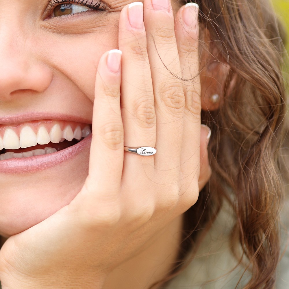 Personalized Name Oval Signet Ring, Dainty Engraved Statement Name Ring, Mother's Day/Birthday/Bridesmaid's Gift for Her/Wife/Family/Friends