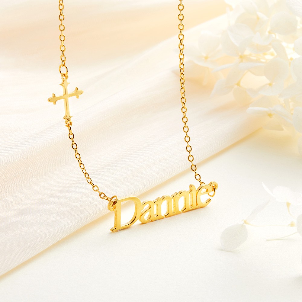 dainty necklaces