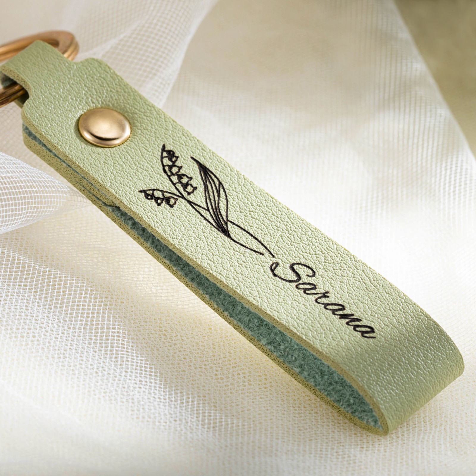Personalized  Birth Flower Leather Keychain With Engraved Name, Bridesmaid Wedding Party Birthday Gift For Her