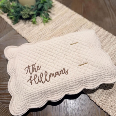 Gepersonaliseerde, geborduurde ovenschotelhoes met tekst, ovenschotelhoes met geschulpte rand, ideaal als bedankje voor een vrijgezellenfeest of housewarmingcadeau voor vrienden/familie.