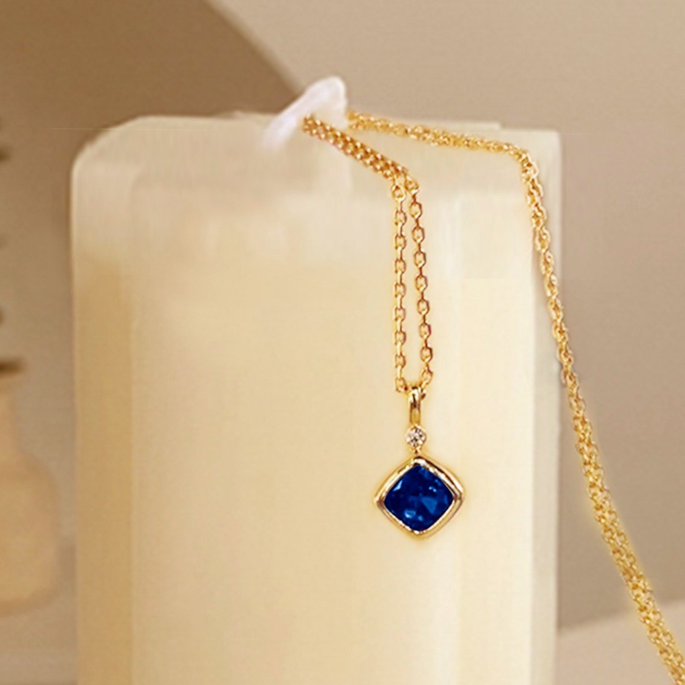 replaceable crystal necklace
