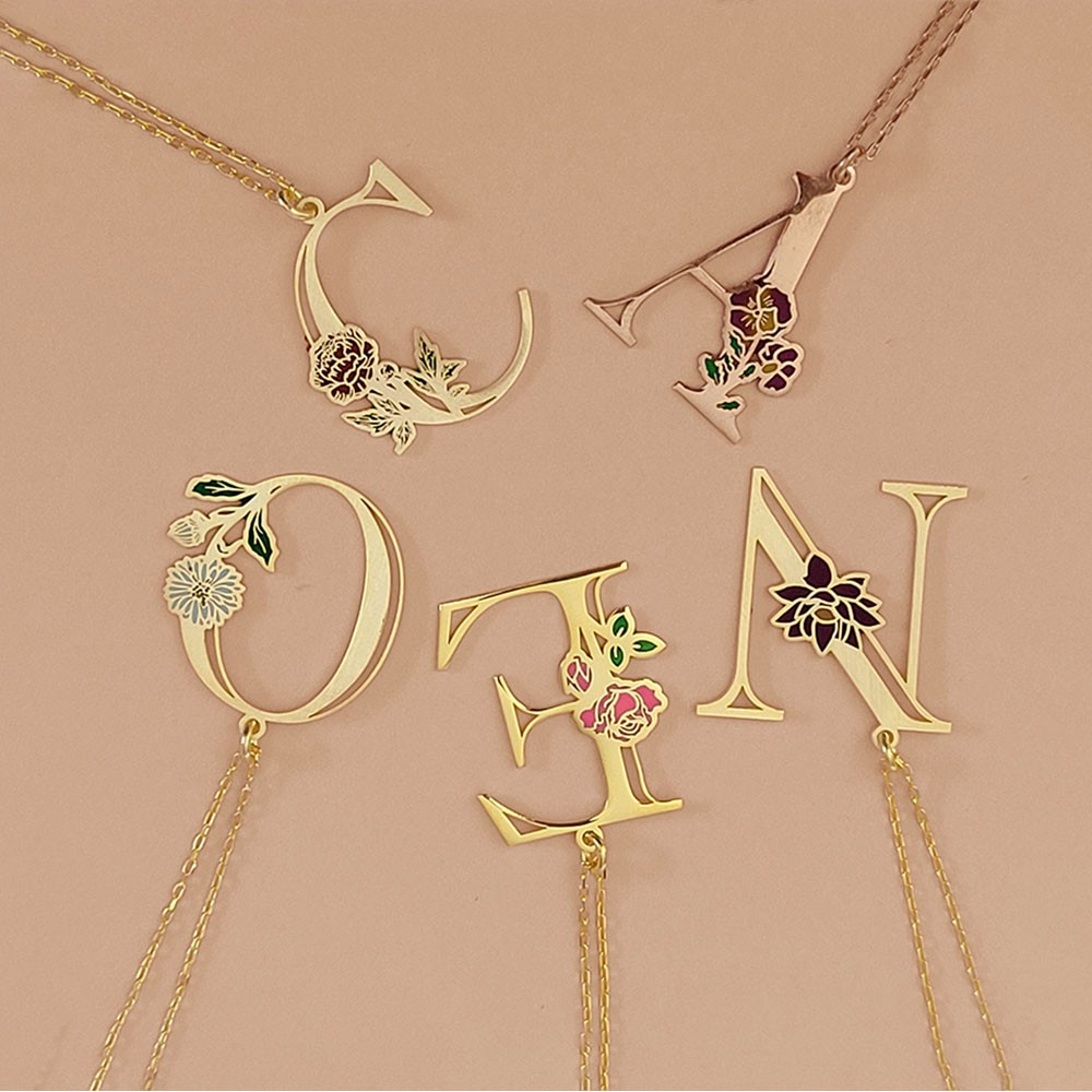 initialer halsband