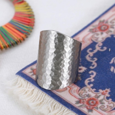 Statement Ring with round edges cuff 
