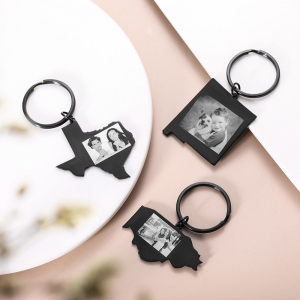Personalized State Map Photo Necklace