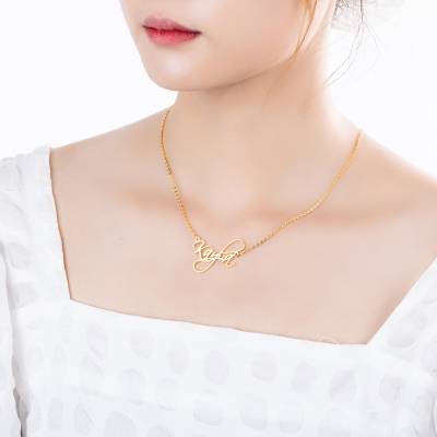 Personalized Calligraphy Name Necklace in Gold