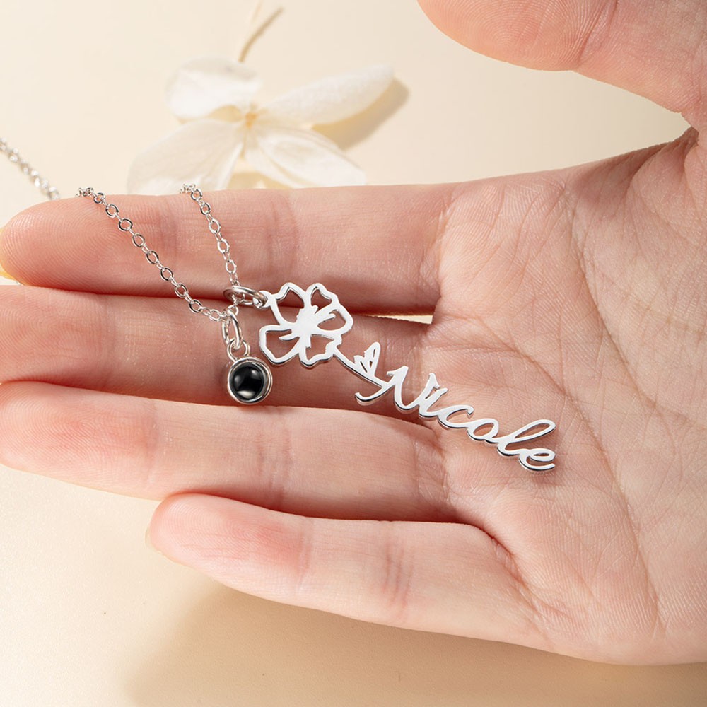 name gold necklace