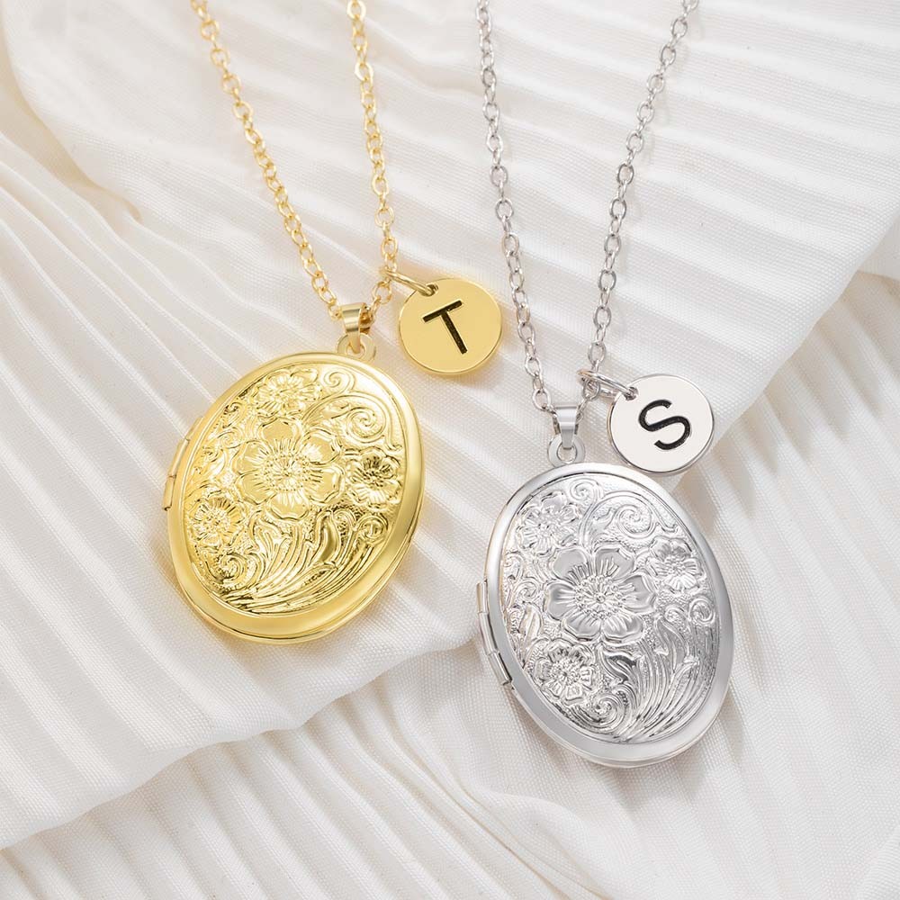 Flower Locket Necklace, Keepsake Photo Frame Charm, Custom Initial Locket Necklace with Photo, Gift for Mom/Grandma/Women
