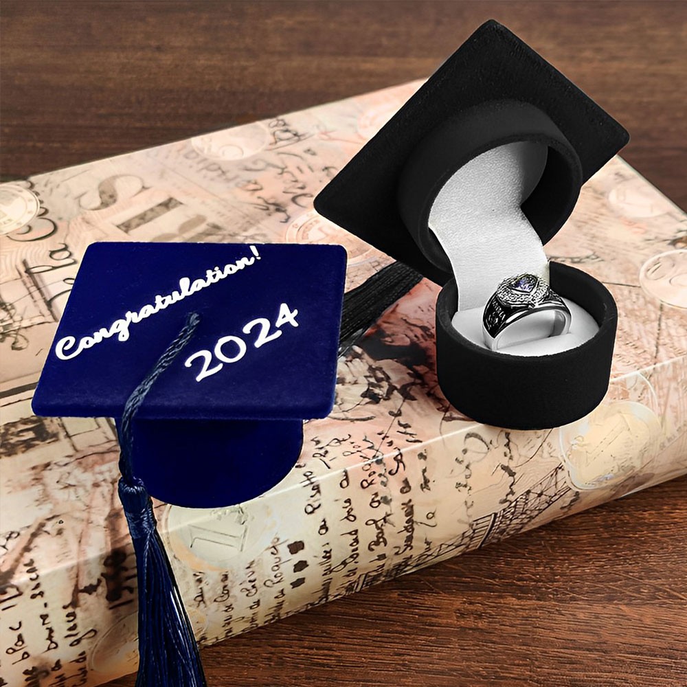 Personalisierte Ringbox zum Schulabschluss, zur Taufe, zur Hochzeit, individuelle Schmuck-Geschenkbox für Sie, Verlobung, Schulmützenvorschlag, Samtetui für Mädchen und College