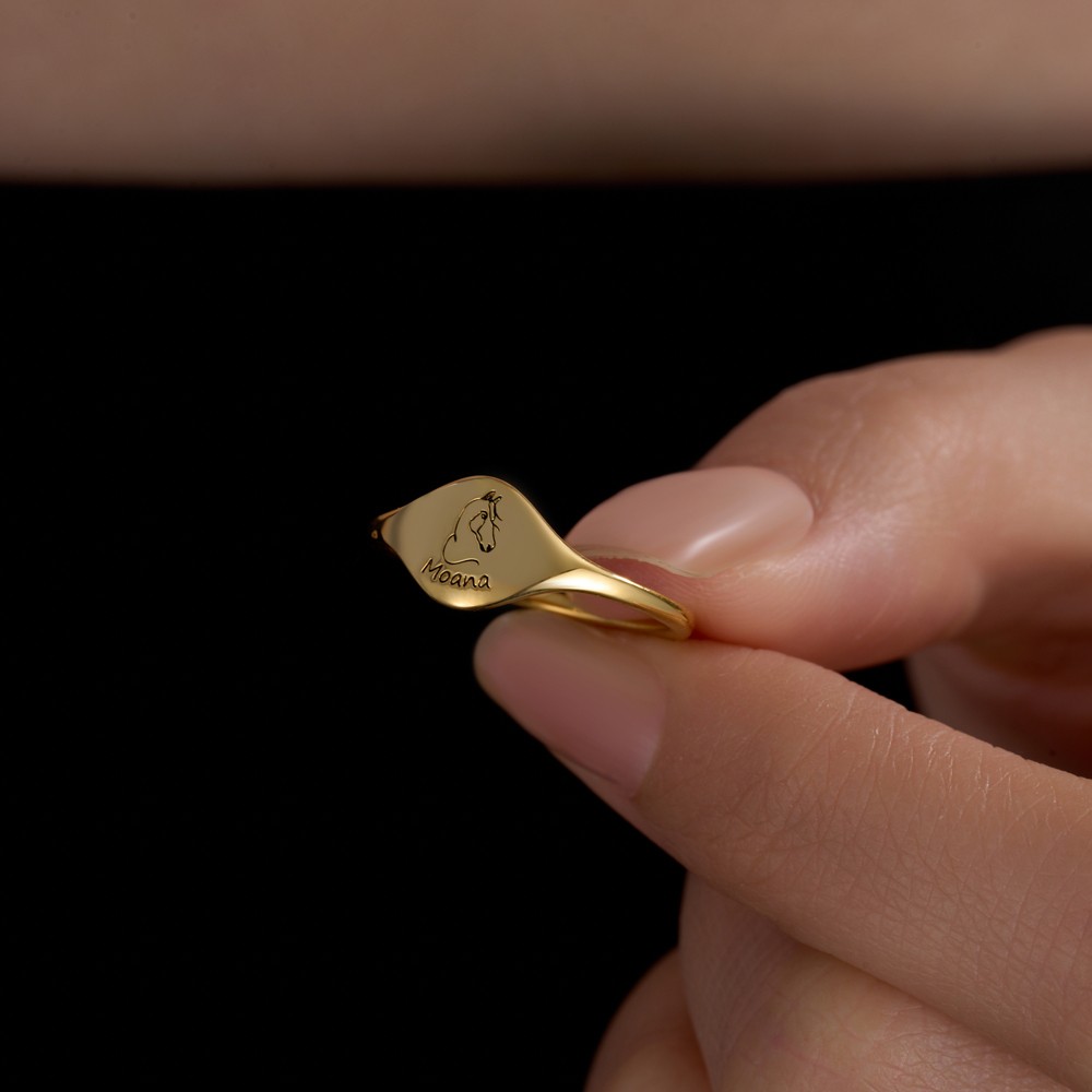 Silhouette ring