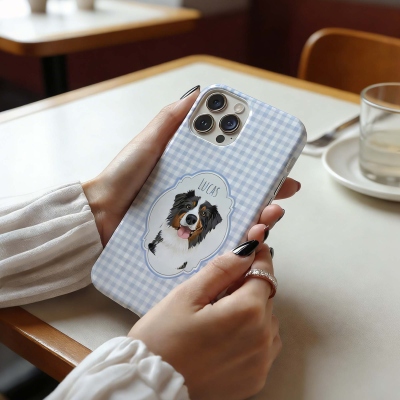 Telefoonhoesje met gepersonaliseerd huisdierportret en ruitjespatroon, inclusief naam, MagSafe-compatibel, slank en stevig hoesje voor iPhone/Samsung, verjaardagscadeau voor huisdiereigenaren/dierenliefhebbers.