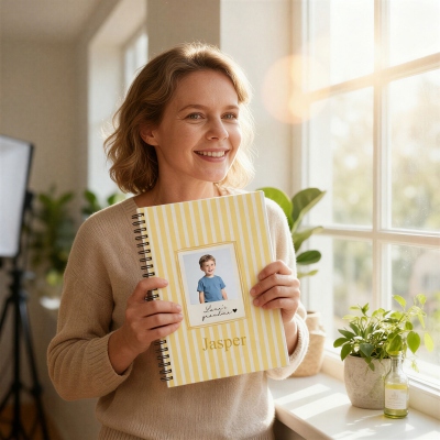Personlig anteckningsbok med randig design, namn och foto, mjuk pärm, spiraljournal, dagliga nödvändigheter, babyshower-/födelsedagspresent till nybliven mamma/barn