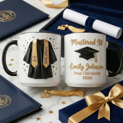 Mug personnalisé en forme de toque de remise de diplôme avec nom et année, souvenir de remise de diplôme de la promotion 2026, cadeau de fin d'études pour les diplômés du secondaire et du supérieur