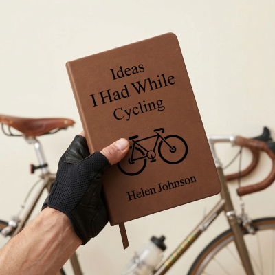 Personalisiertes Notizbuch mit Namen, A5-Ledereinband, Inspirationsjournal für Radsportbegeisterte, Geburtstags-/Jubiläums-/Ruhestandsgeschenk für Fahrradliebhaber/Radfahrer