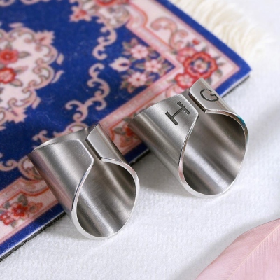 Statement Ring with round edges cuff 